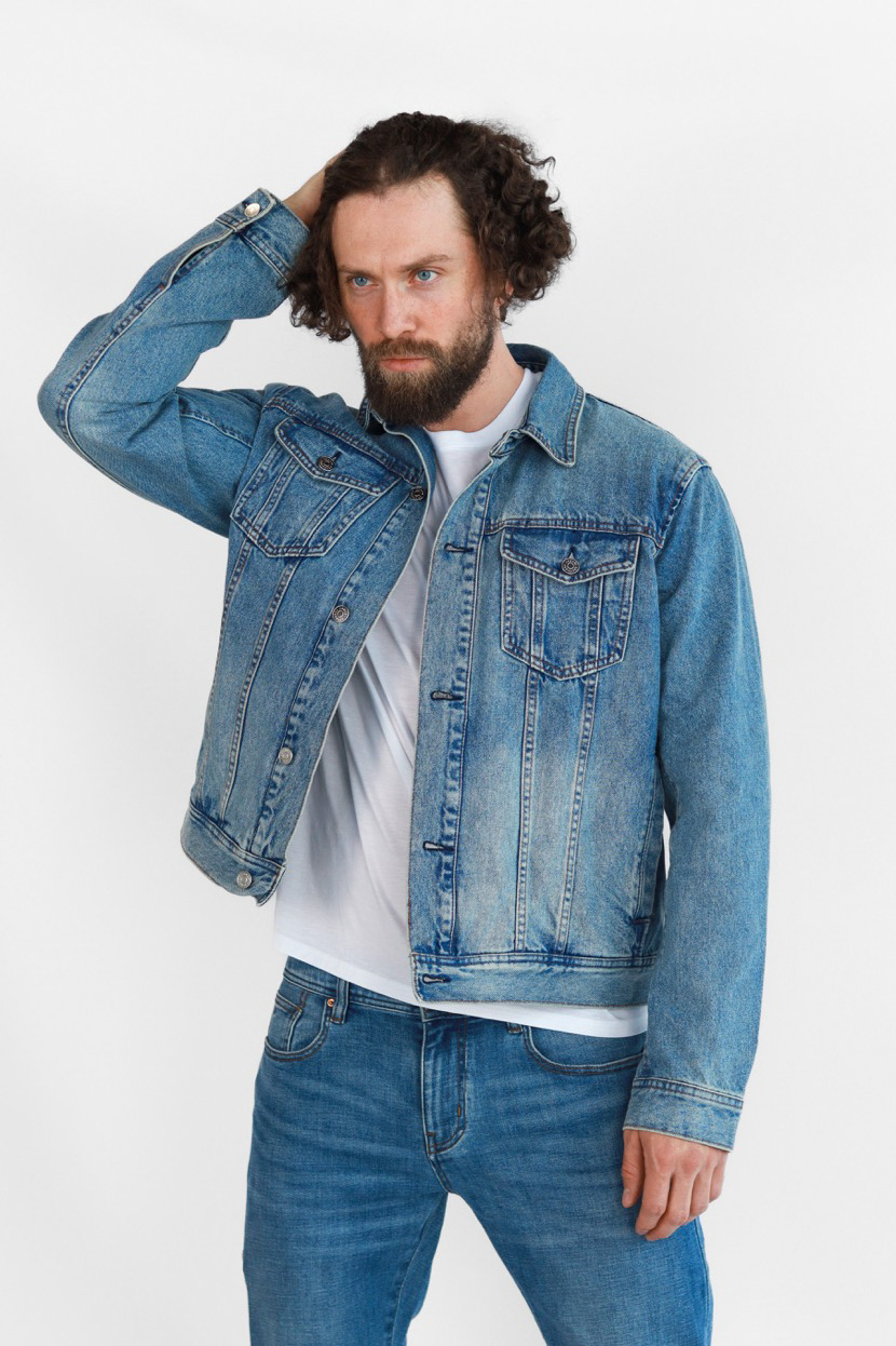Блакитна джинсова куртка Armani Exchange